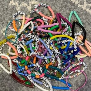 Taylor swift random bracelet bundle of 15 bracelets 🤍💜